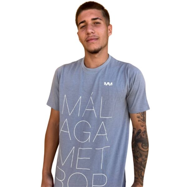 CAMISETA MMETROPOLITAN TEXTO - GRIS - Imagen 2